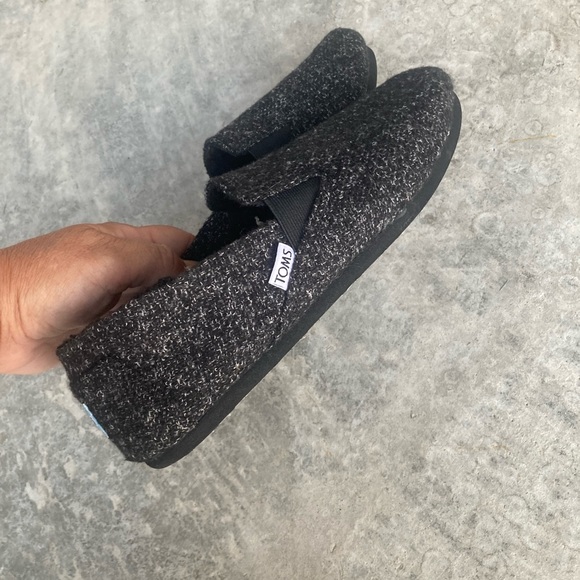 Toms fabric upper men’s Sz 10 loafer shoes - Picture 5 of 8